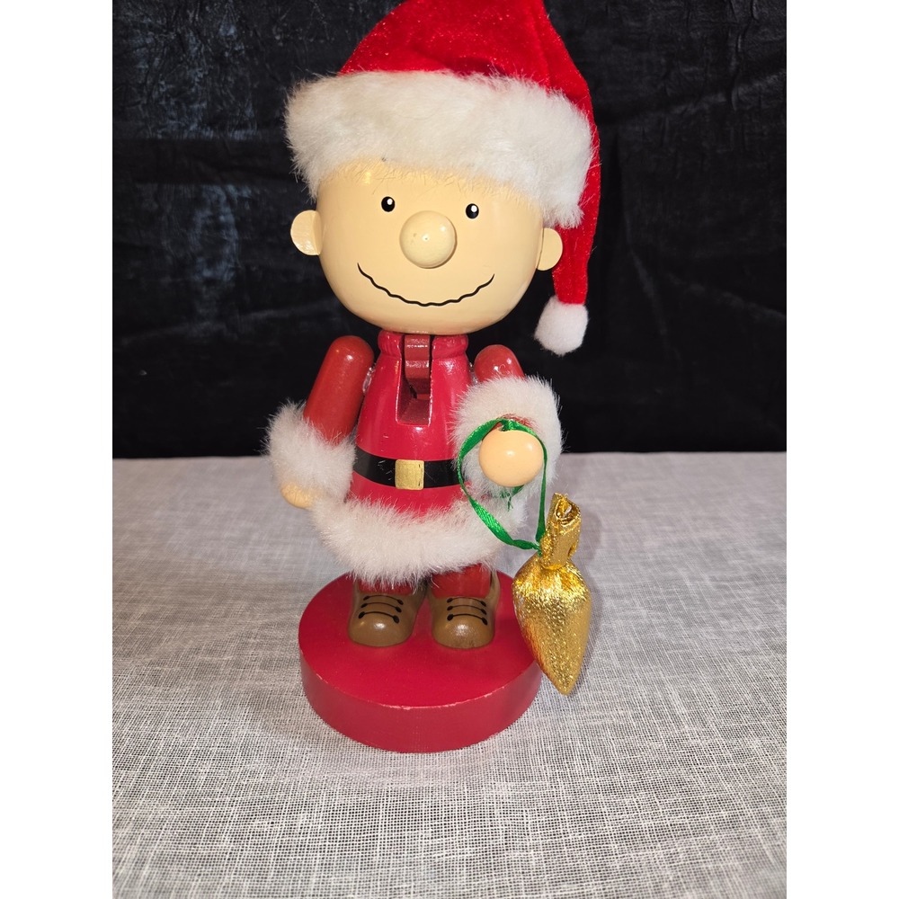 Peanuts Charlie Brown Santa Nutcracker 2016 Holiday Wood Figurine Red 6.5 inch